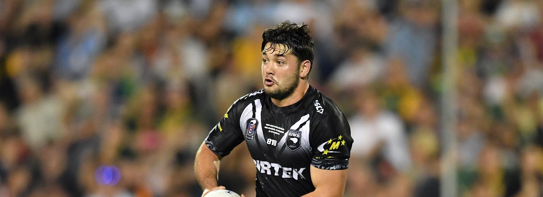 Roosters Sign Brandon Smith